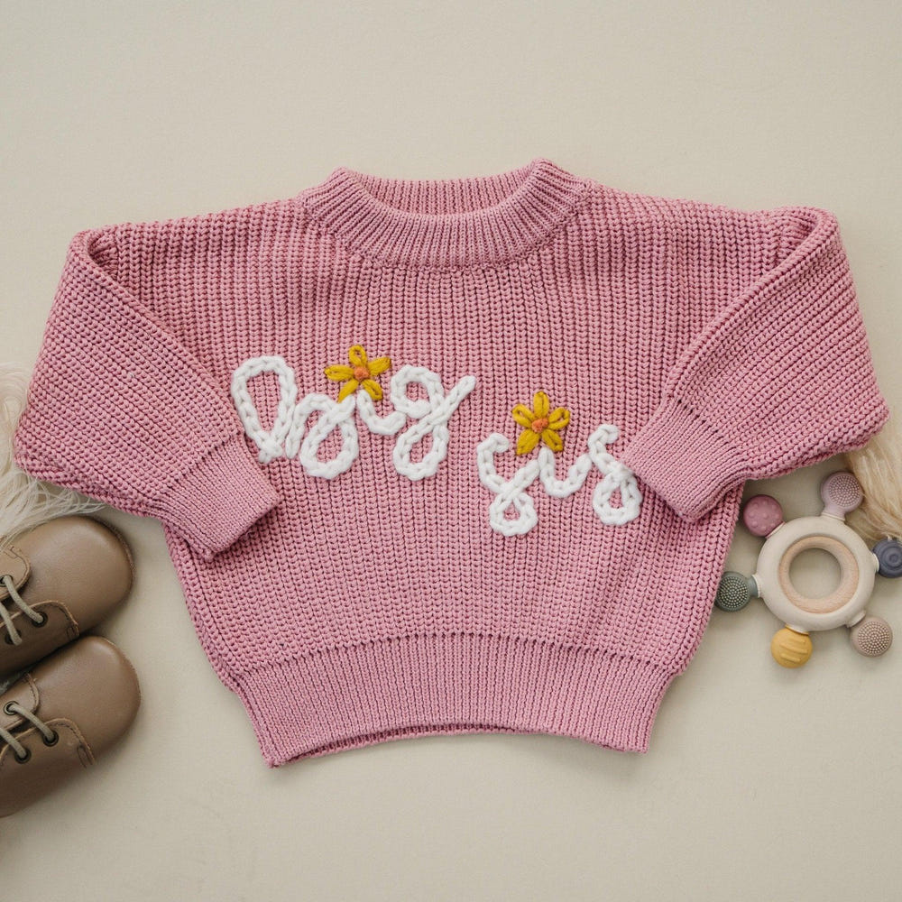 Hand embroidered "Big Sis" sweater for babies, perfect for stylish and cozy outfits.