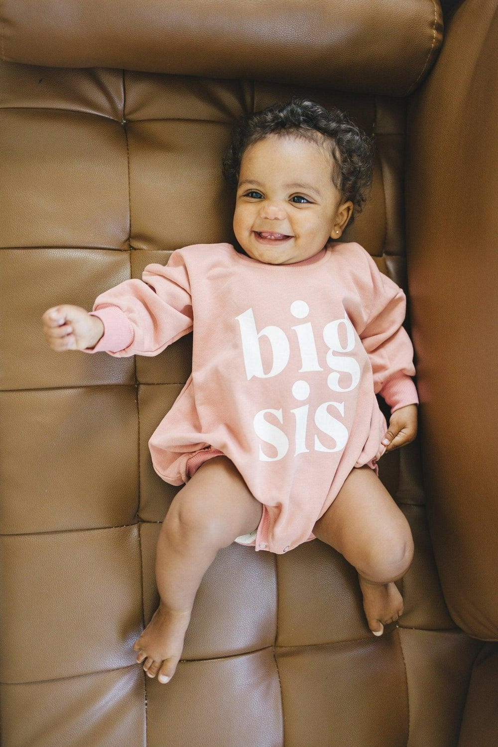 Big Sis Sweatshirt Romper in various colors - cozy and stylish for your little one. Perfect for playtime!