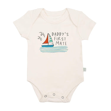 Graphic bodysuit for babies, "Daddy's First Mate," short sleeve design perfect for playful outings.