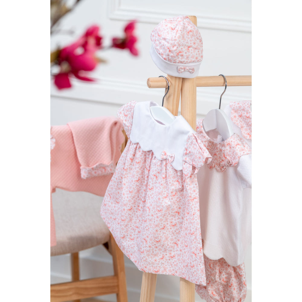 Pink cotton butterfly hat for baby girls, perfect for stylish and comfortable wear.