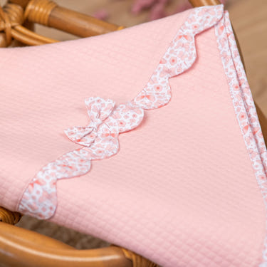 Girls pink quilted cotton blanket (80cm) - Butterfly design, perfect for baby comfort and style.