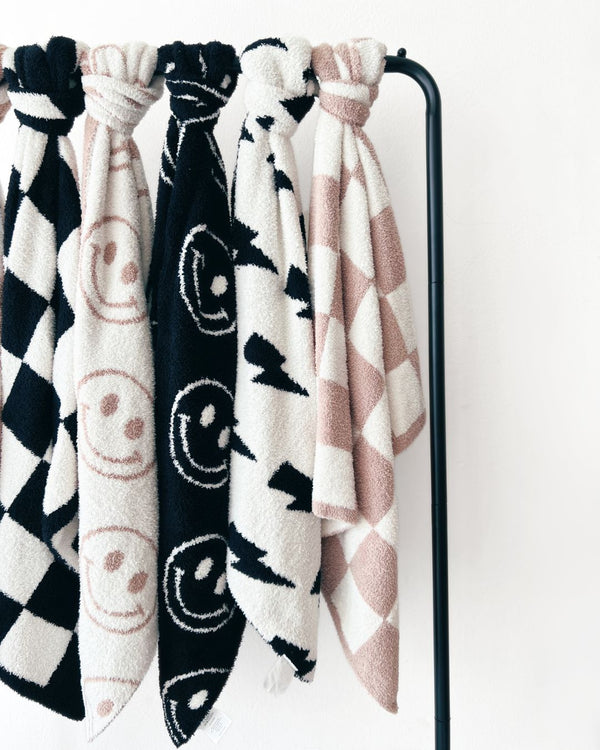 Checkered Plush Blanket | Latte - MOOGCO Baby