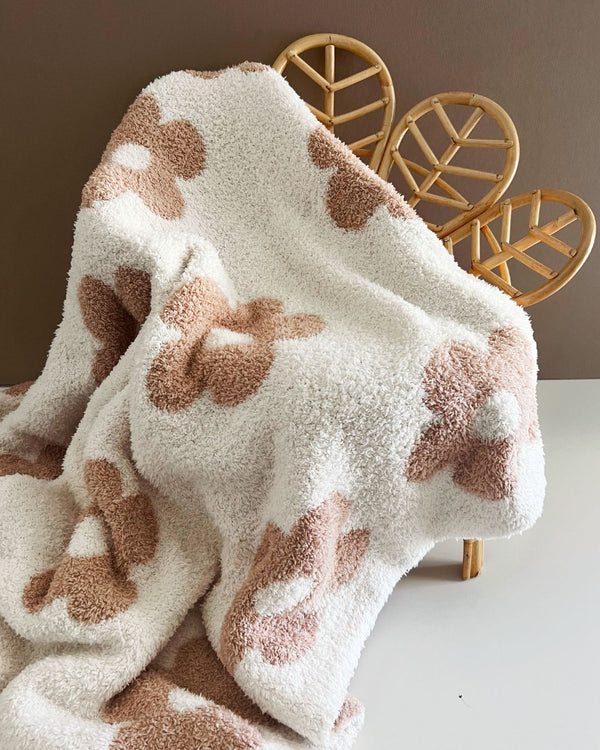 Daisy Fuzzy Blanket | Latte - MOOGCO Baby