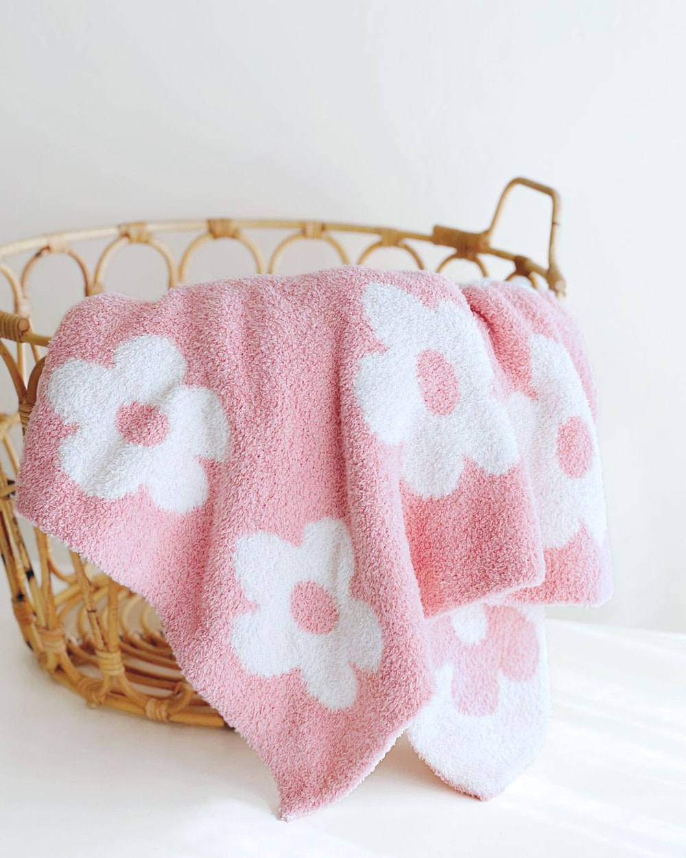 Daisy Fuzzy Blanket | Pink - MOOGCO Baby