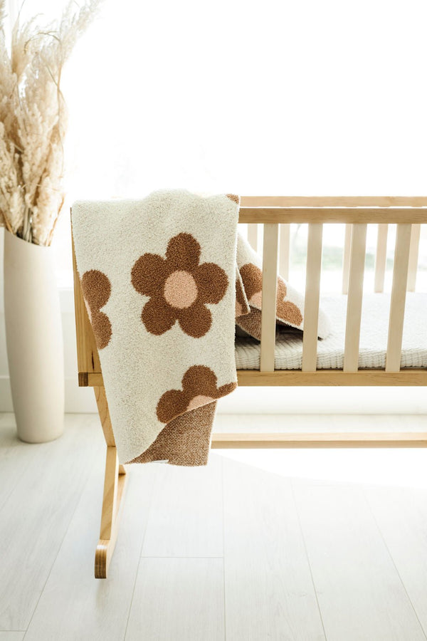 Caramel Daisy Cozy Plush Blanket