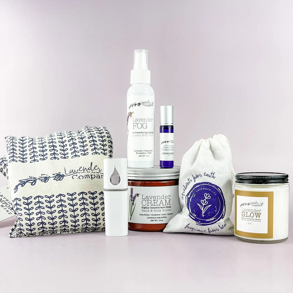 "Day Spa Gift Set for babies, featuring soothing bath essentials and gentle skincare products."