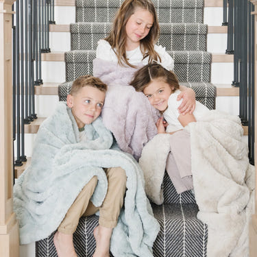 Cozy DREAM TODDLER BLANKETS for comfort and learning in a playful design, perfect for little ones.