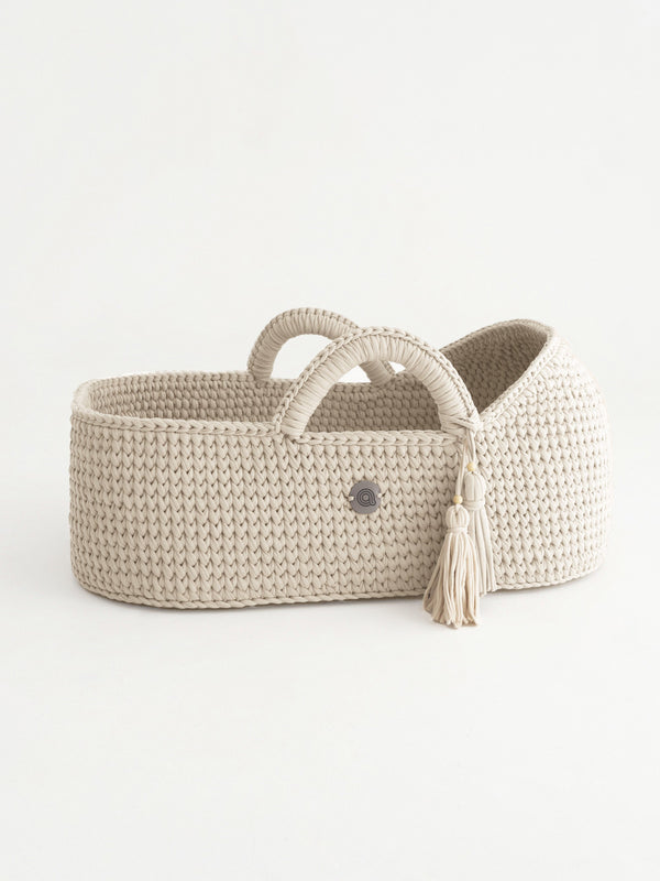 XL Moses Basket with Round Hood