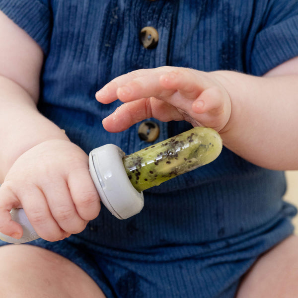 Ice tray for Baby-Led™ Gumline Feeder, designed for easy feeding and teething relief for babies.