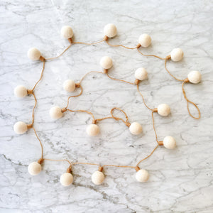 Felt Color Ball Lightbulb Garland