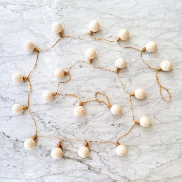 Felt Color Ball Lightbulb Garland