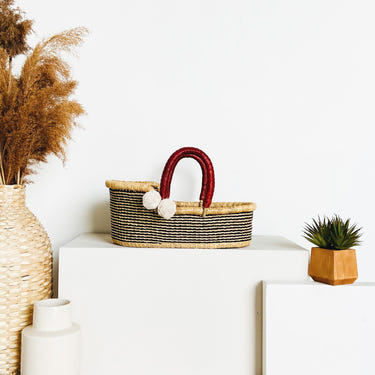 Fig Mini Moses Basket - stylish and cozy sleeping solution for infants, perfect for any nursery decor.