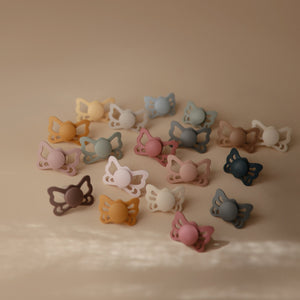 FRIGG Butterfly Anatomical Silicone Pacifier 2-Pack (0-6 Months)