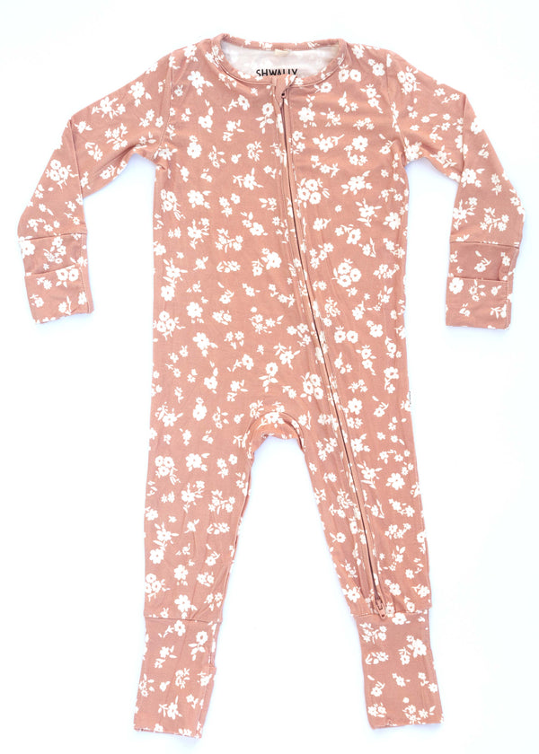 Shwally Romper for babies, stylish and comfortable, shown from angle 26. Perfect for playtime and everyday wear.