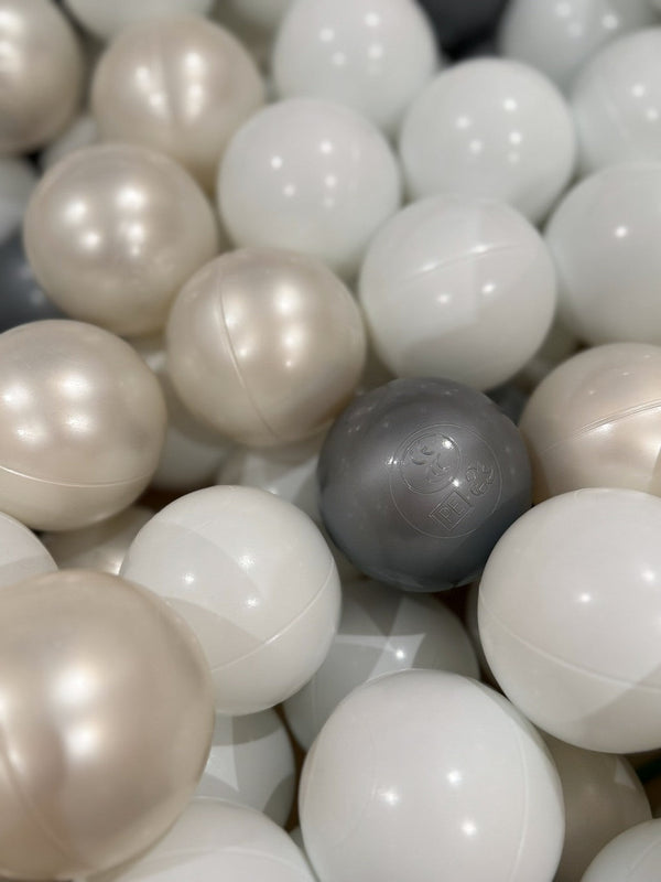 Oversized Ball Pit with 400 BPA-Free Balls