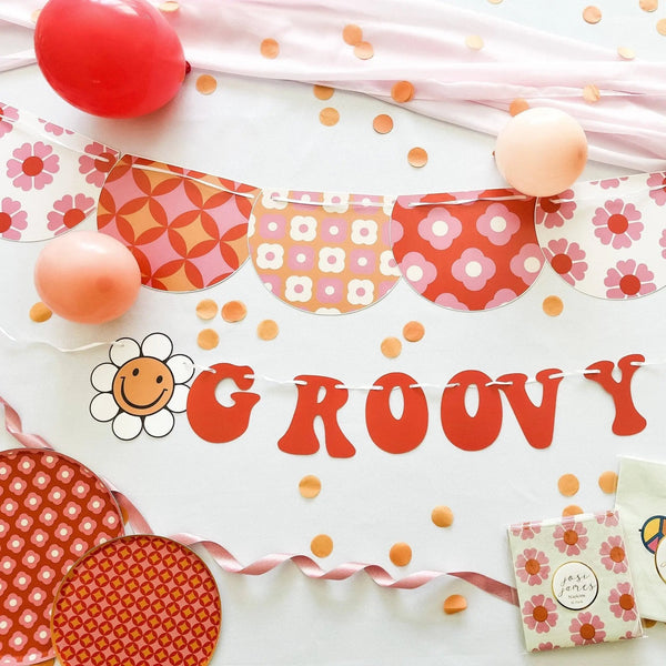 Groovy Scalloped Banner