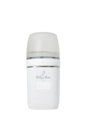 Haakaa Bottle Adapter for easy feeding with breast pumps and bottles, perfect for on-the-go parents.