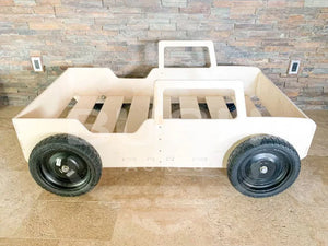 CAM V1- Bronco Bed With Real Wheels + Acrylic Grille