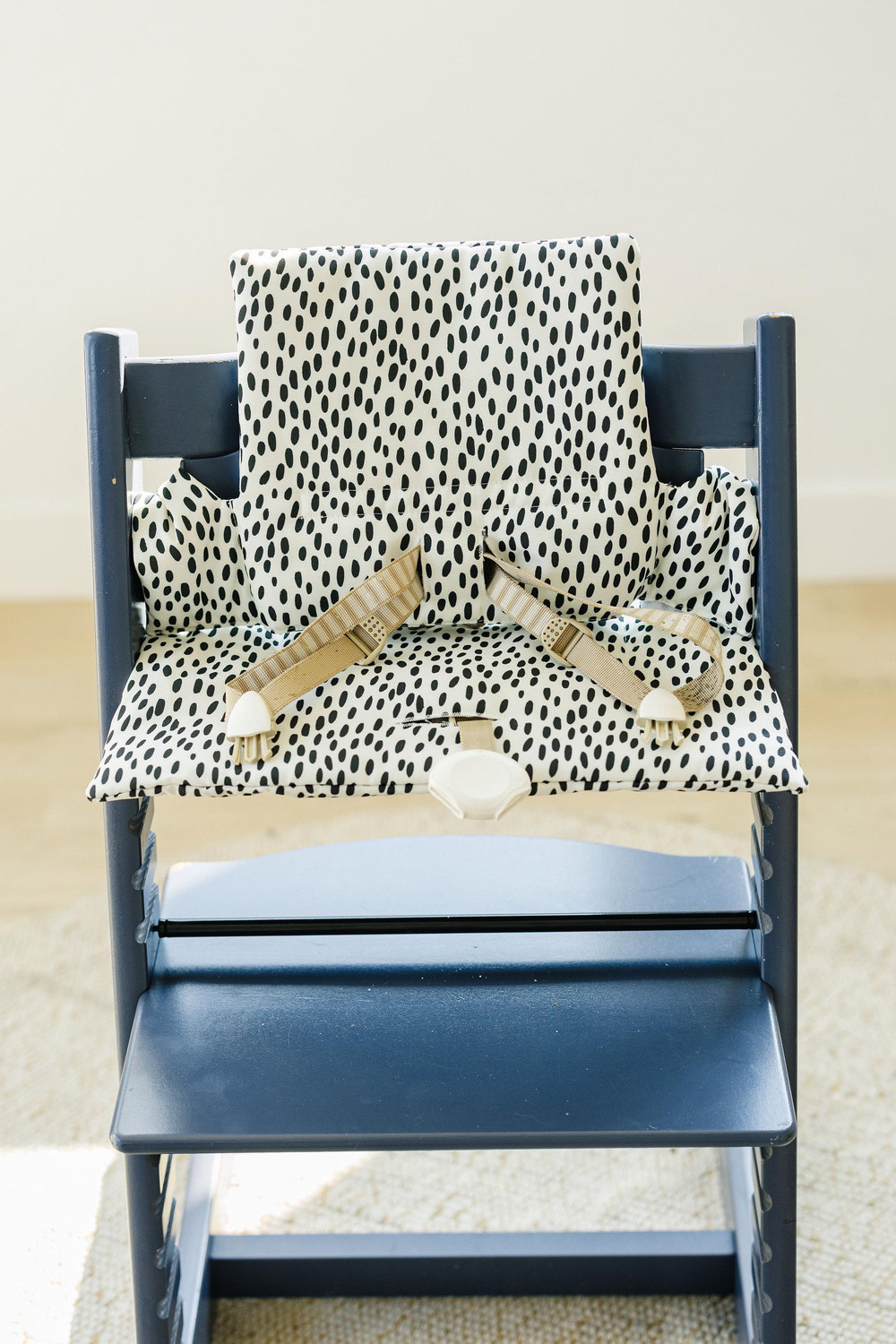 Black Polka Dot Stokke Tripp Trapp Cushion: Wipeable Highchair Accessory