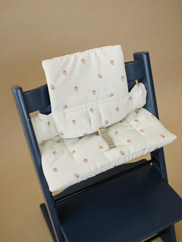 Strawberry Cushion for the Stokke Tripp Trapp Highchair - Wipeable Cover - Baby Highchair Accessories - Berry Print