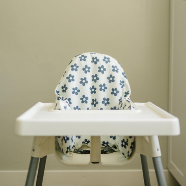 Retro Black & White Daisy IKEA Antilop Cushion Cover