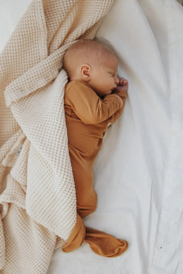 Knotted Baby Gown & Hat Set - Camel Brown (Newborn-3 months) - MOOGCO Baby