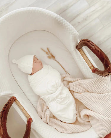 Swaddle Blanket and Hat Set - White - MOOGCO Baby