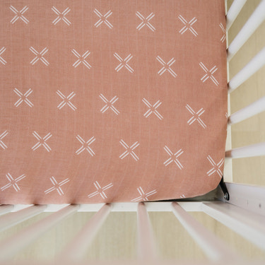Just Peachy Muslin Crib Sheet - MOOGCO Baby