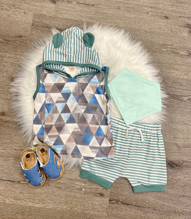 Cool Blues Bear Set: Adorable two-piece baby outfit featuring a cute bear design, perfect for cozy comfort.