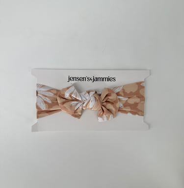 My Daisy Girl Headband for babies - cute and stylish accessory for playtime and special occasions.