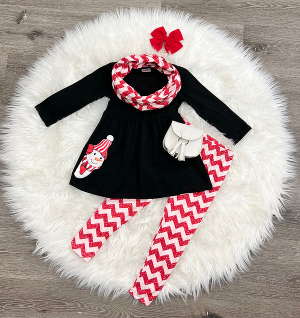 "Beaming Snowman Outfit for babies - cozy two-piece set perfect for winter festivities."