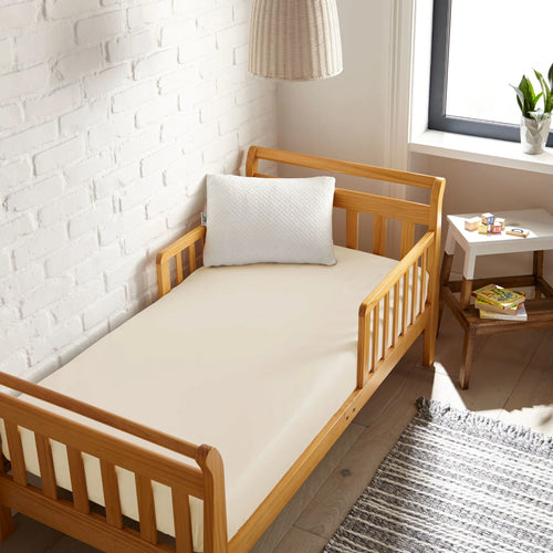 Cooling bamboo crib fitted sheet at angle 4, perfect for a comfortable and breathable baby's sleep environment.