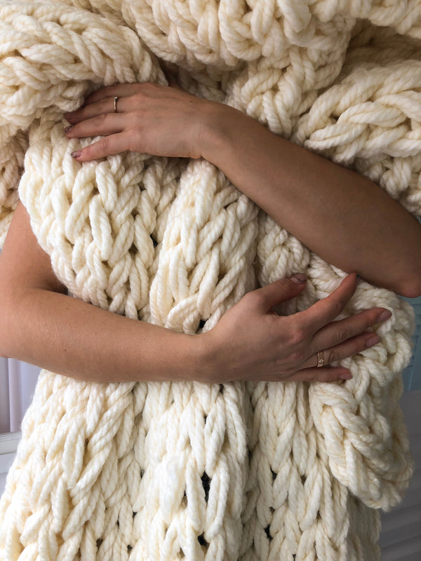 Chunky Knit Blanket in Ivory