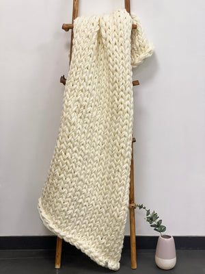 Chunky Knit Blanket in Ivory
