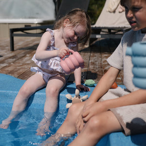 Mushie Silicone Watering Can Bath Toy Soft Lightweight