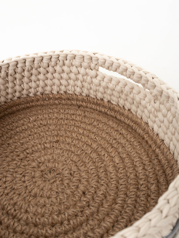 Basket Round with Jute Accent