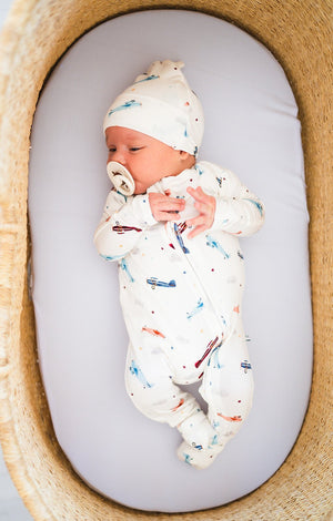 Newborn Knot Hat - Vintage Airplane