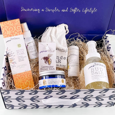 Lavender Bud Box Baby Bath Gift Set - Gentle hair and body wash for infants, perfect for soothing bath time.
