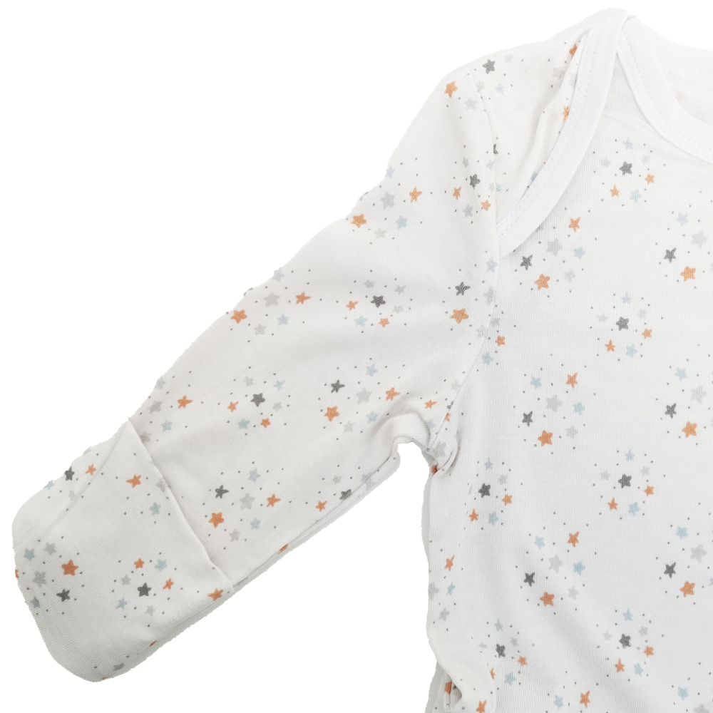 Stars Lunar Knotted Gown for babies 0-3 months, perfect for cozy sleep and stylish bedding.