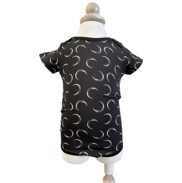 Lune Bebe Onesie (Babies/Toddlers)