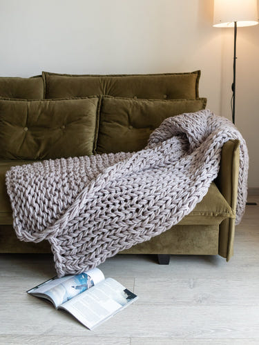 Chunky Knit Blanket in Pale Mauve
