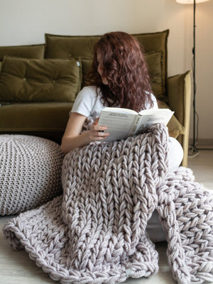 Chunky Knit Blanket in Pale Mauve