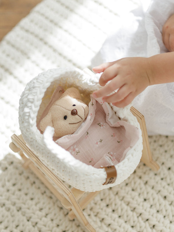 Mini Doll Moses Basket w/Rocking Stand
