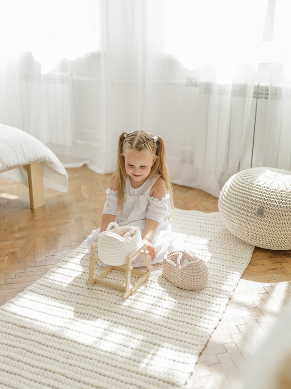 Mini Doll Moses Basket w/Rocking Stand