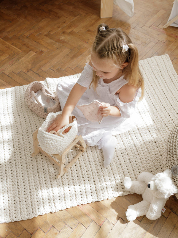 Mini Doll Moses Basket w/Rocking Stand