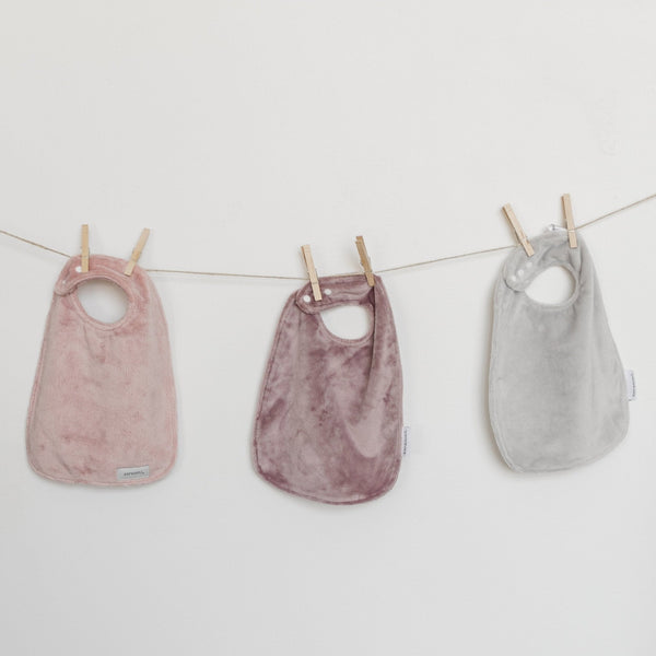 MINKY BIBS 3-PACK