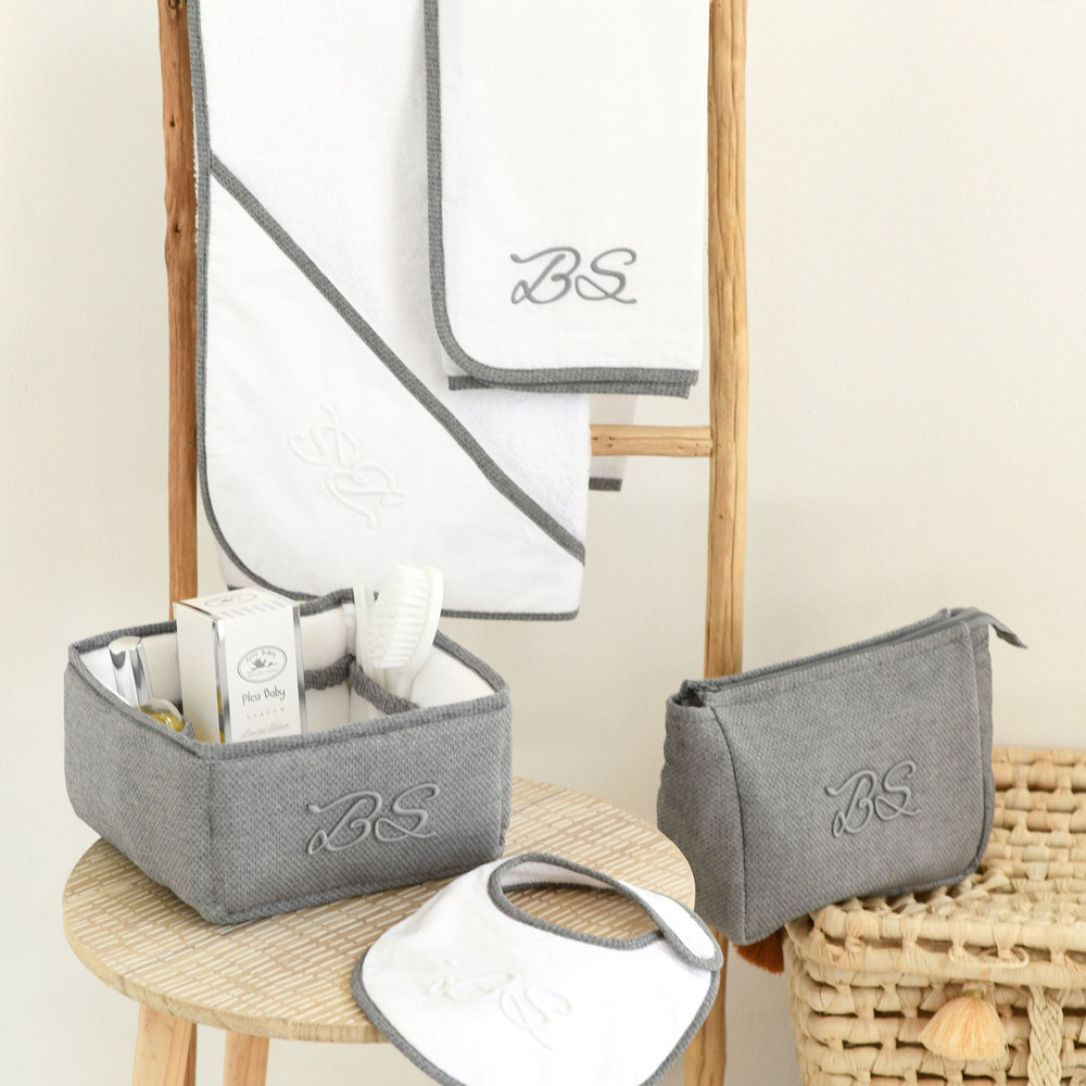 MON BEAU TROUSSEAU | Boys White & Grey Toiletry Basket - MOOGCO Baby