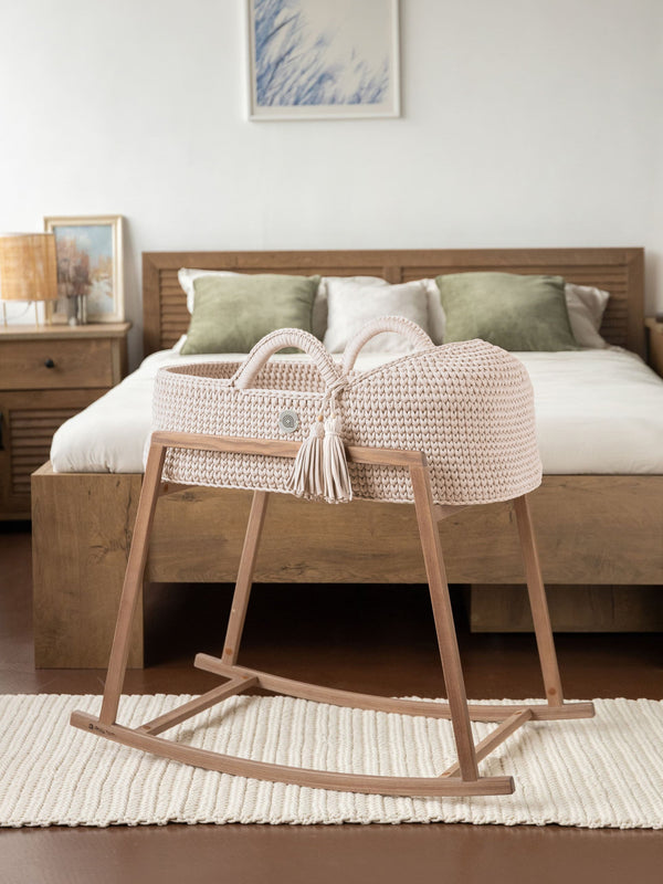 XL Moses Basket with Round Hood