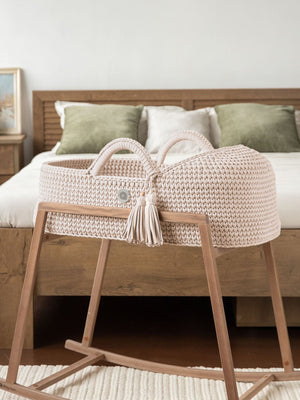 XL Moses Basket with Round Hood
