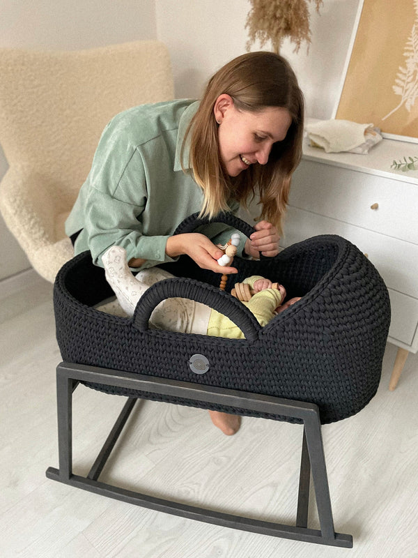 Standard Moses Basket with Round Hood